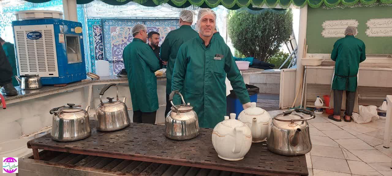 گزارش تصویری از حضور هیئت رزمندگان اسلام و گروه جهادی فداییان ولایت استان کهگیلویه و بویراحمد در چایخانه حضرت علی ابن موسی الرضا (ع)