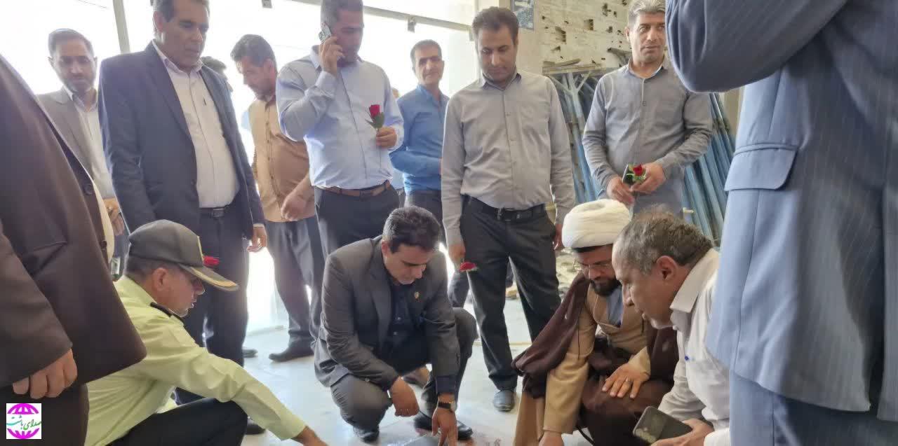 گلزار شهدا بوستان شهرستان باشت به مناسبت هفته دولت غبارروبی و عطرافشانی شد+ تصاویر