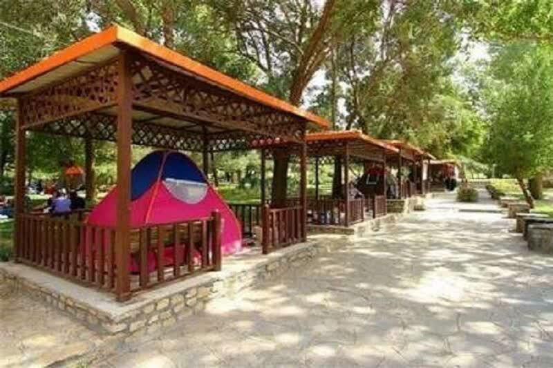 ۱۲۰ میلیارد ریال تسهیلات بانکی برای توسعه گردشگری باشت پرداخت شد.