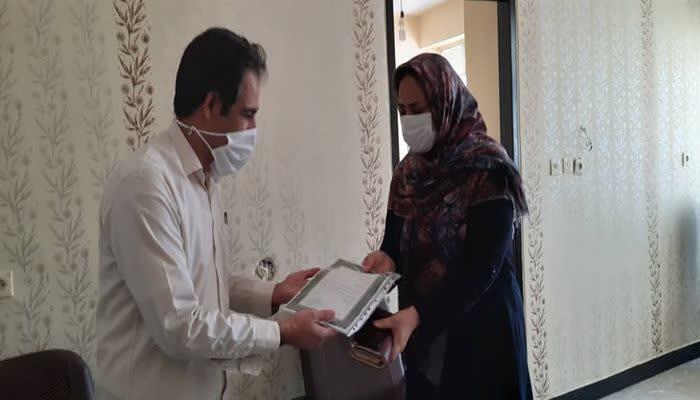 از برگزیدگان ایستگاه نقاشی عفاف و حجاب باشت تقدیر شد+ عکس