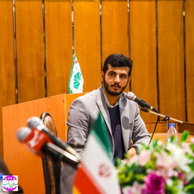 دیدار فعال دانشجویی کهگیلویه و بویراحمدی با آیت الله العظمی علوی گرگانی/ فیلم