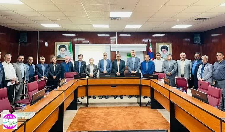 تیم فوتبال نفت و گاز گچساران متعلق به این شهر است و هیچ شکی در مالکیت این تیم وجود ندارد