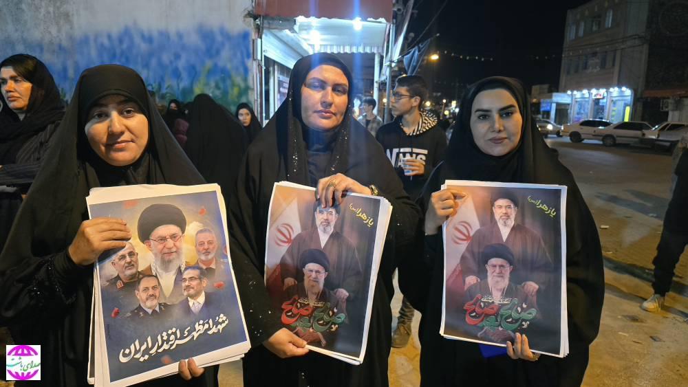 توزیع عکس به نیت سلامتی 		آیت‌الله سید «مجتبی حسینی خامنه‌ای» سومین رهبر انقلاب اسلامی ایران در باشت