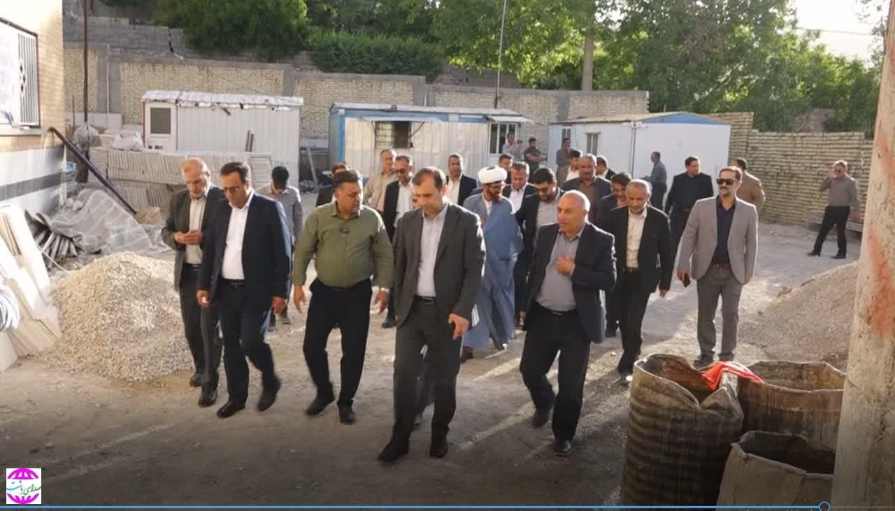 حضور فرماندار دنا در شهر پاتاوه:  	   		از دیدار مردمی تا تریبون معلمان؛ برنامه‌های یک‌روزه فرماندار دنا در پاتاوه / تصاویر