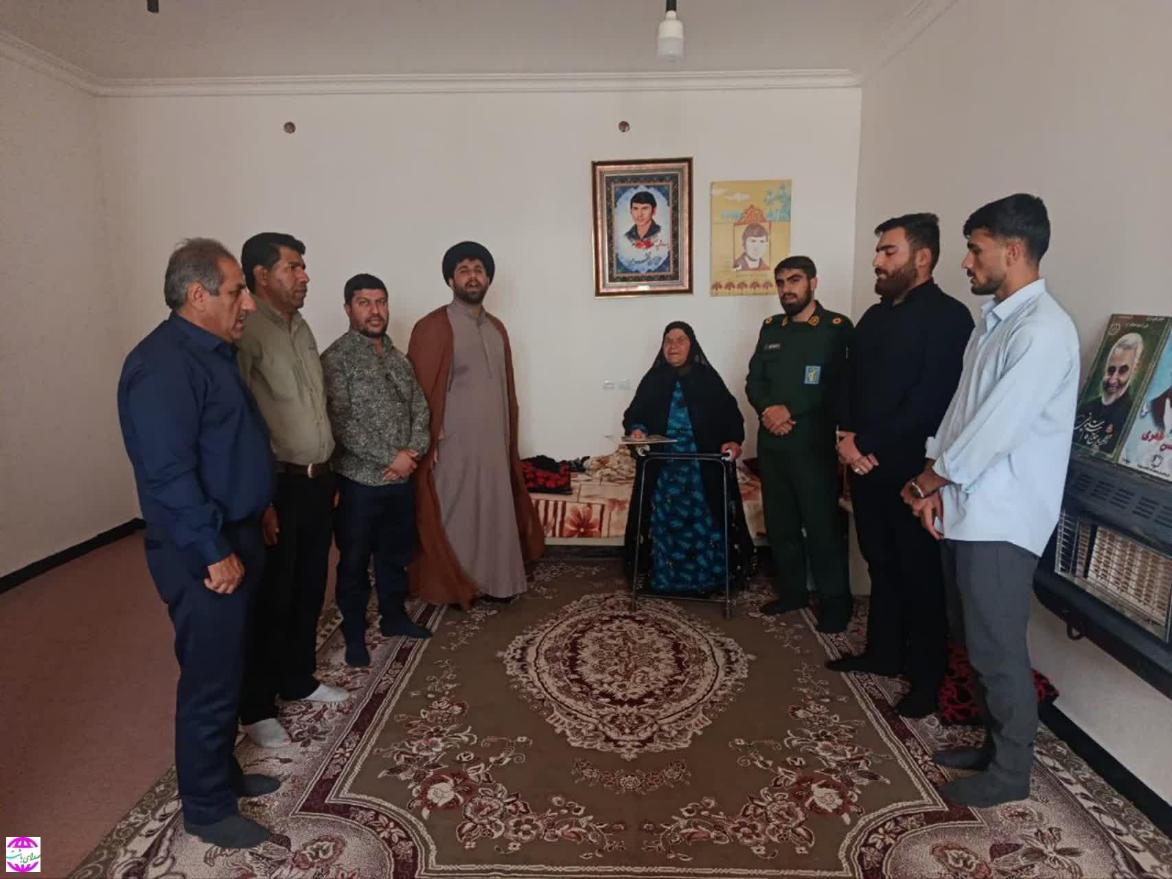 دیدار فرمانده حوزه مقاومت بسیج  محمد رسول الله( ص) باشت با خانواده شهیدان ظفری و حسینی