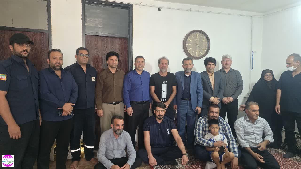 عیادت شهردار و اعضای شورای اسلامی شهر باشت از رئیس آتش نشانی شهرداری
