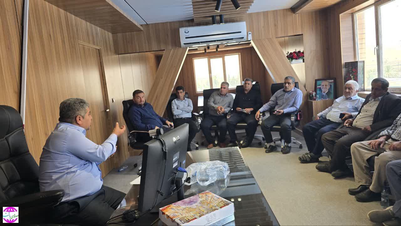 فرماندار باشت در جمع اهالی روستای گشتاسب خان‌احمد تأکید کرد:هیچ چاه غیرکشاورزی در منطقه خان‌احمد به اشخاص حقیقی واگذار نمی‌شود/ بهره‌برداری آزمایشی از طرح آبیاری دشت  خان‌احمد تا پایان مردادماه