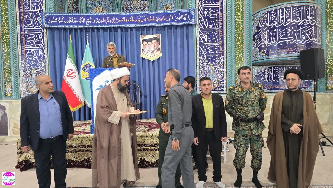 قدردانی امام جمعه باشت از ایثار و خدمات فرهنگی خانواده شهید سردار سجاد احمدی در نماز جمعه شهر