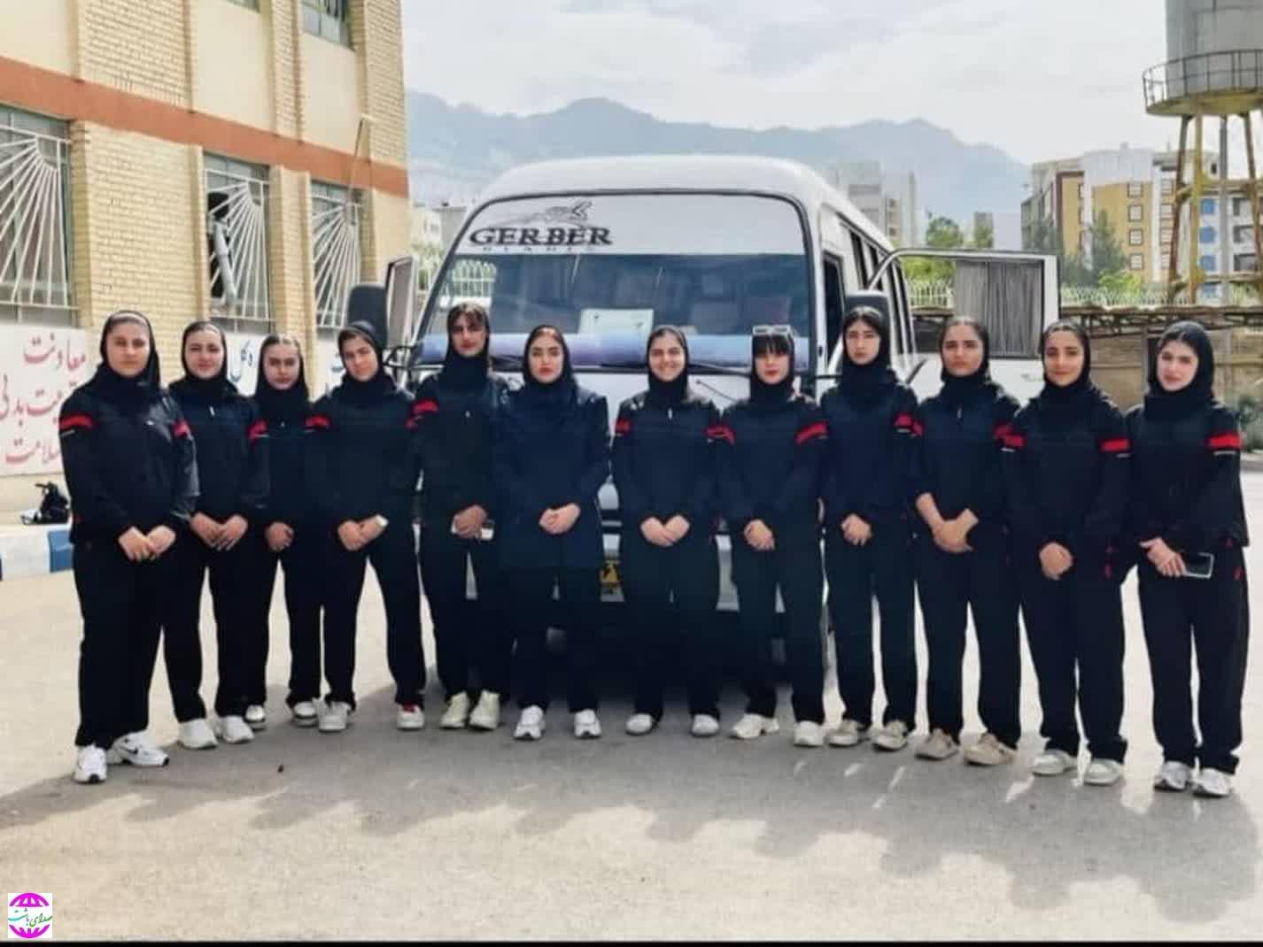 پارمیس احساس‌پور؛ تنها نماینده شهرستان باشت در مسابقات هندبال کشوری منطقه ۵