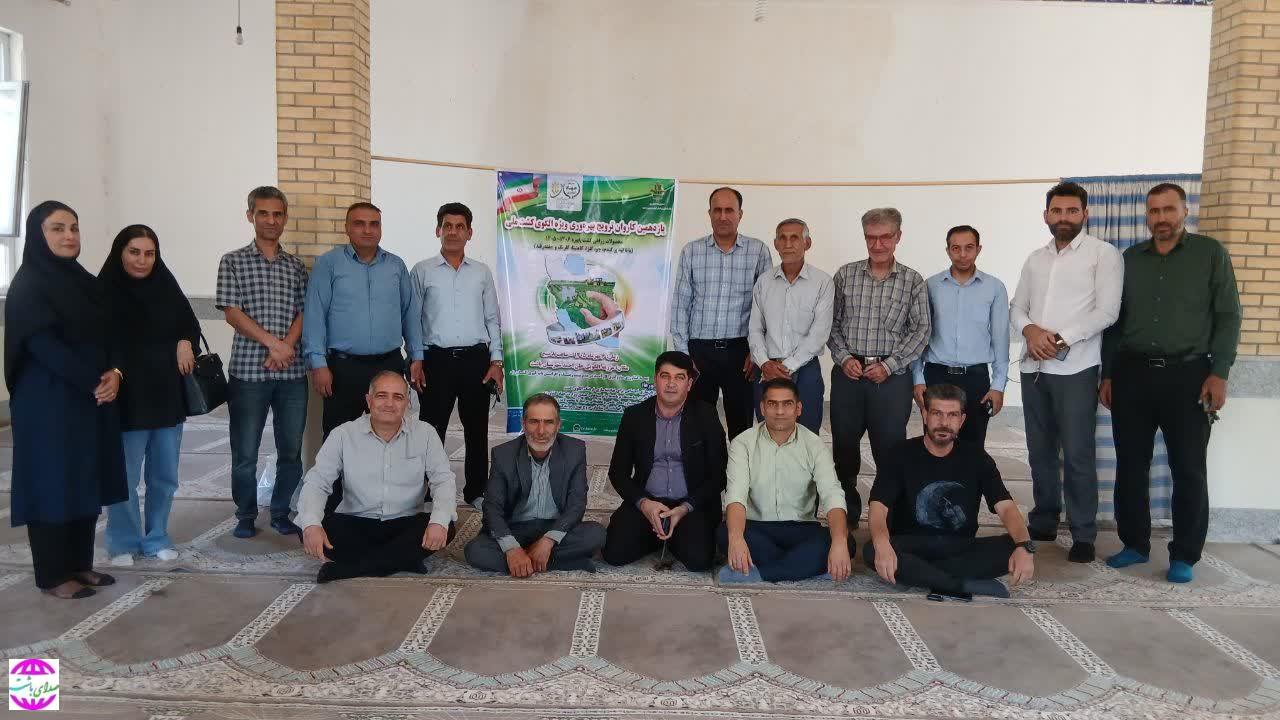 یازدهمین کاروان ترویجی الگوی کشت ملی در خان‌احمد باشت برگزار شد